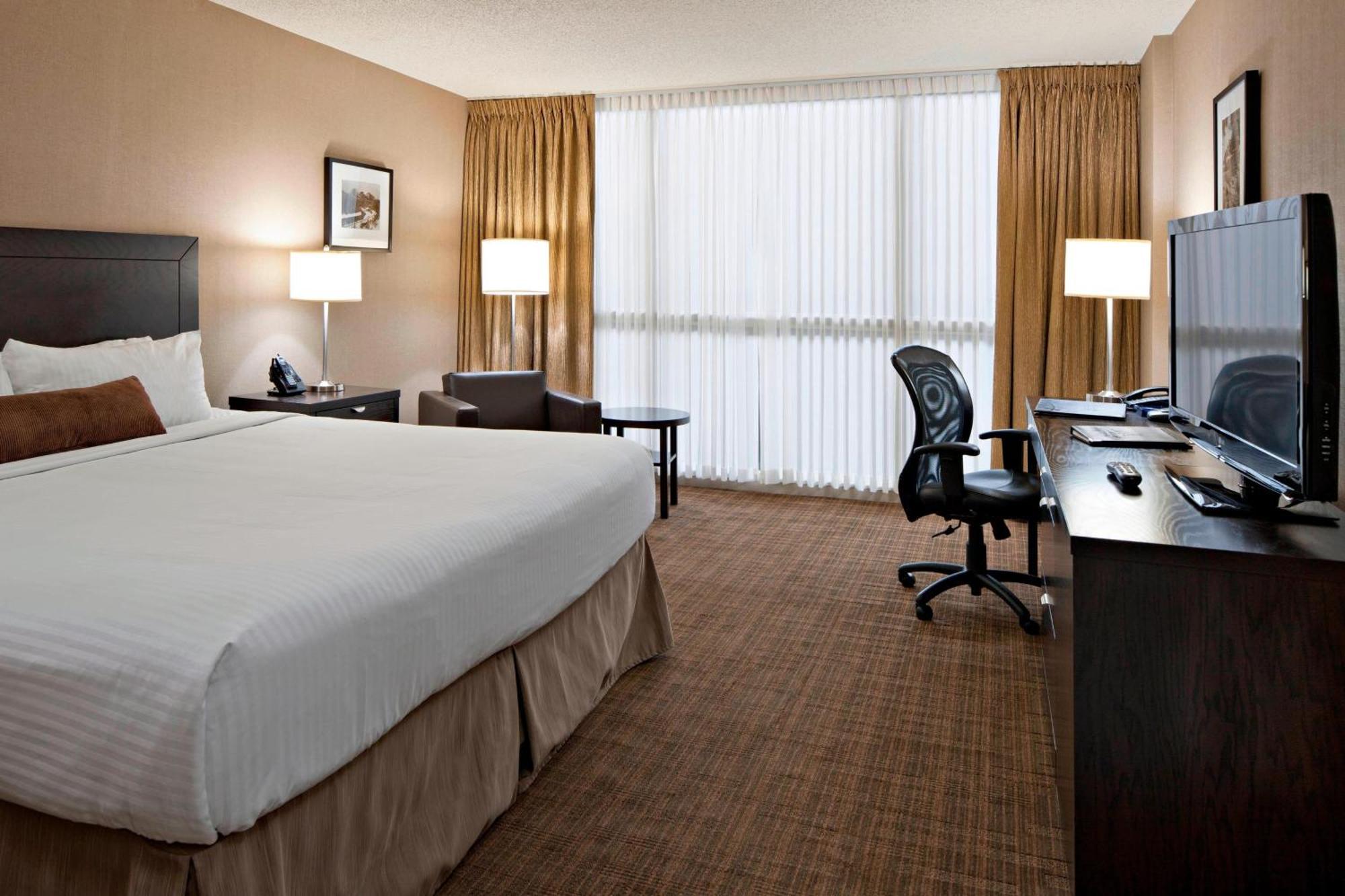 Delta Hotels Calgary Airport In-Terminal Экстерьер фото