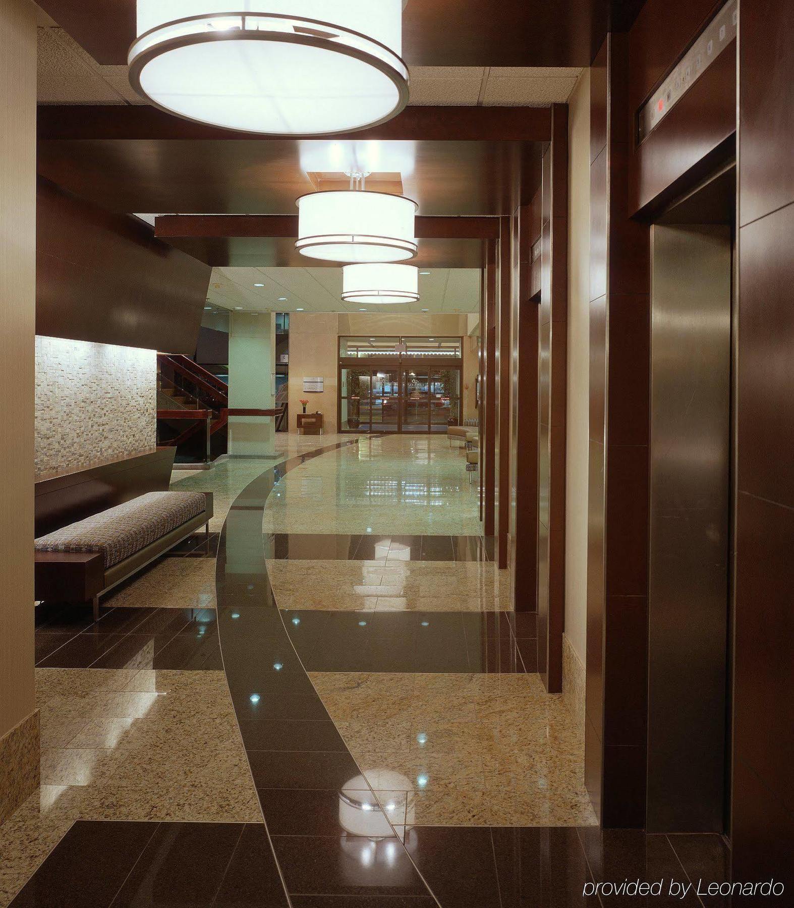 Delta Hotels Calgary Airport In-Terminal Экстерьер фото